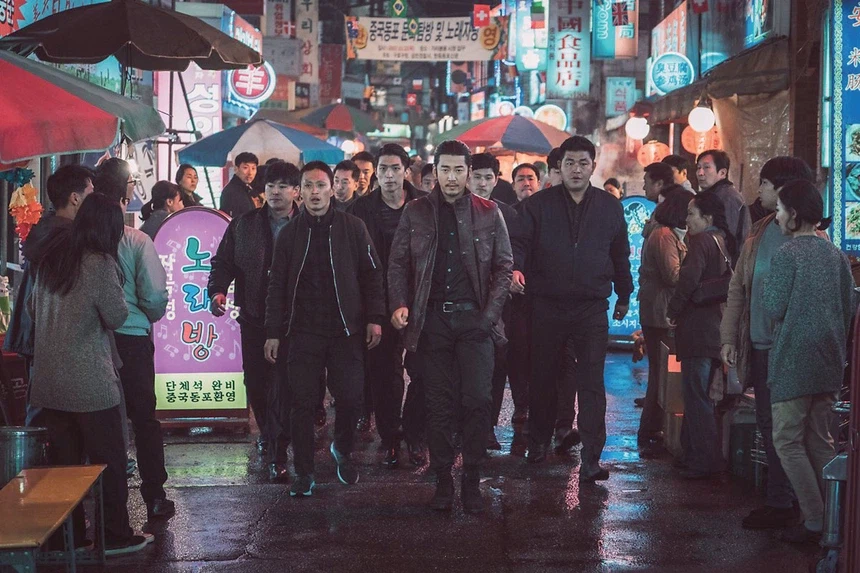 재미를 위해서 개연성을 희생한 영화와 현실과 적절하게 타협한 영화 5