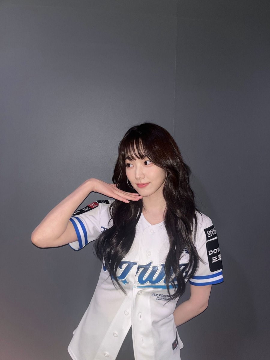 어제 강미나 시구 영상 사진 5