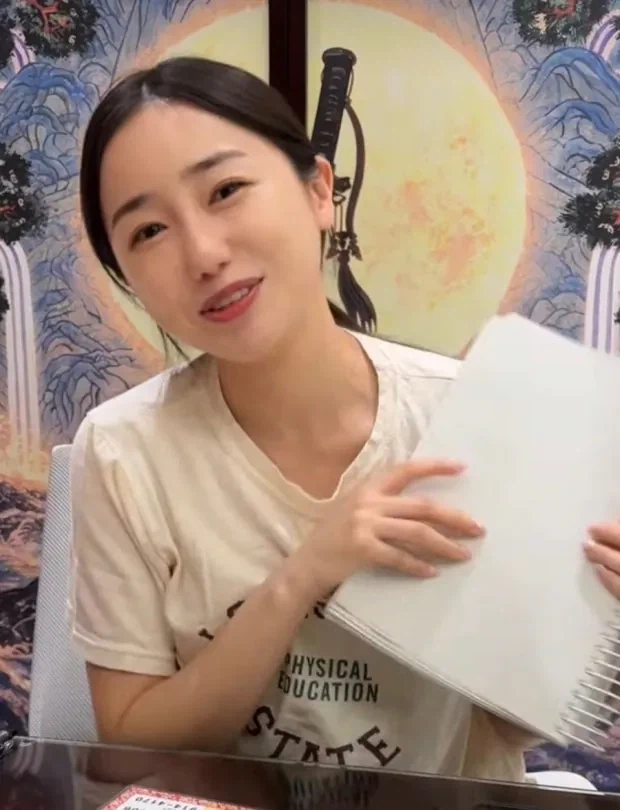 걸그룹 출신 아나운서 근황 6