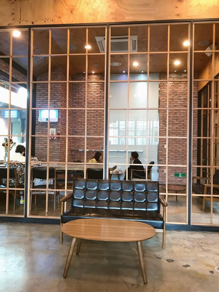 서울 진출 계획이 없다는 부산 커피 전문점 4