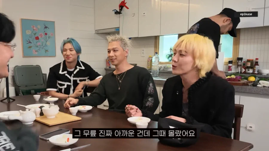 GD, "무릎은 소중합니다" 2