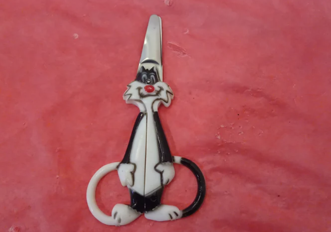 This is why Sylvester the Cat was not a vocabulary word tutor or elementary school teacher. YOU just said "thither" and "thithers" out loud like Sylvester the Cat... annnnd now you're laughing...#Sylv 4
