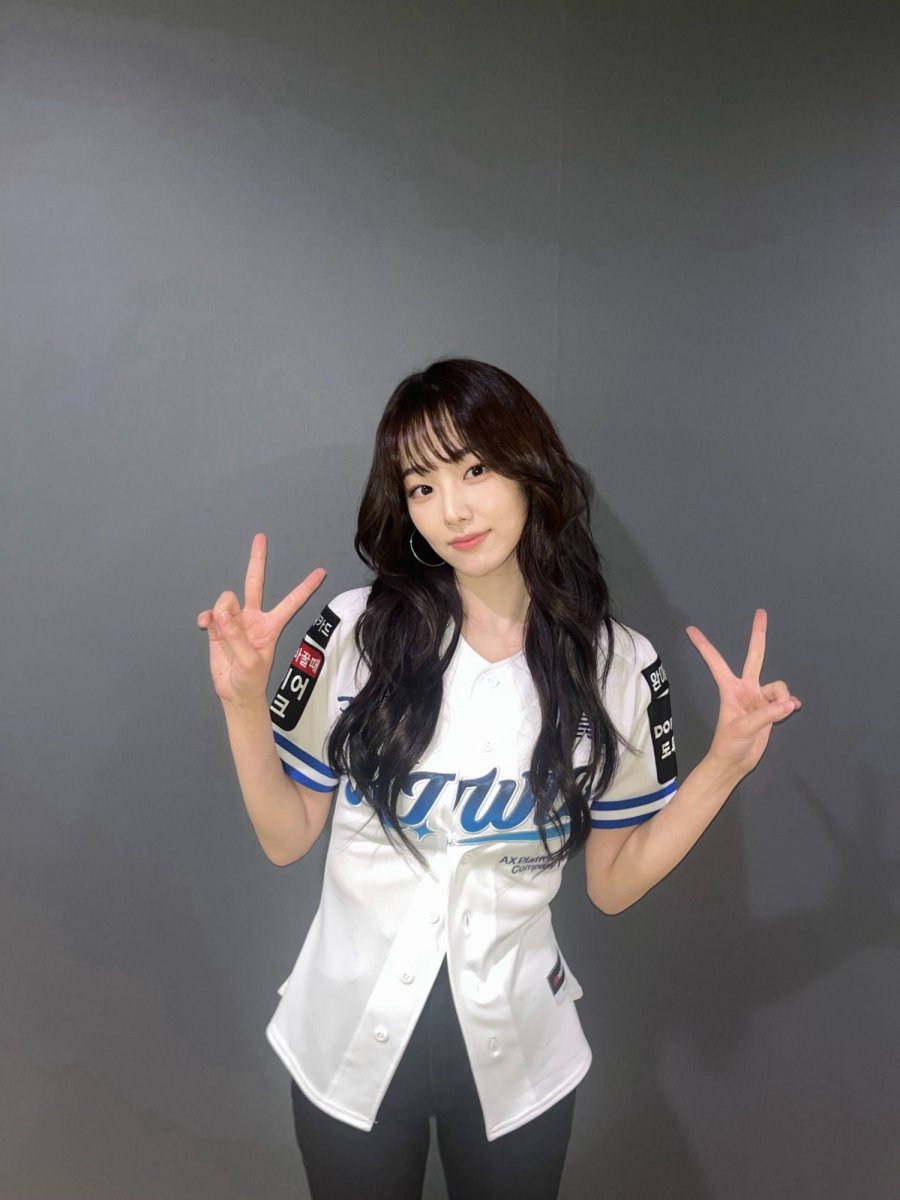 어제 강미나 시구 영상 사진 4